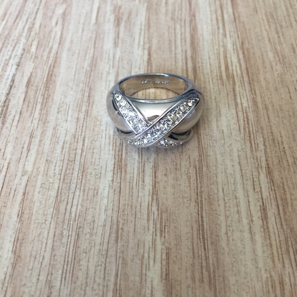 Camille Lucie Ring . Stylish - Picture 1 of 4